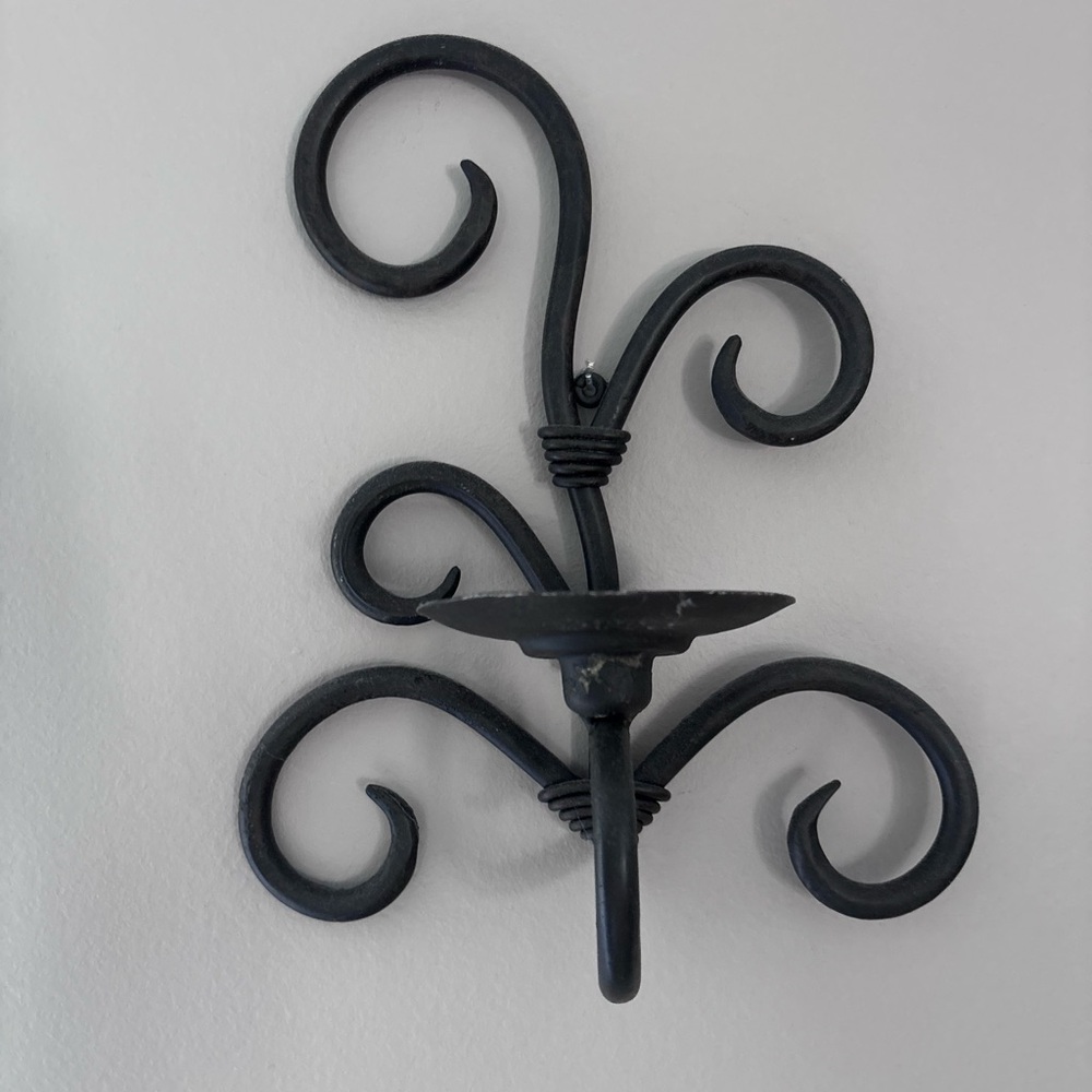 Black Metal Wall Candle Sconce - Elegant Scroll Design - Picture 4 of 4